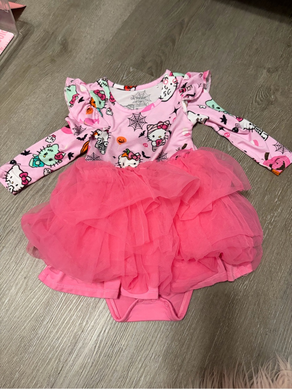 Qr textiles bamboo baby girls hello kitty Halloween bodysuit dress 12-18months